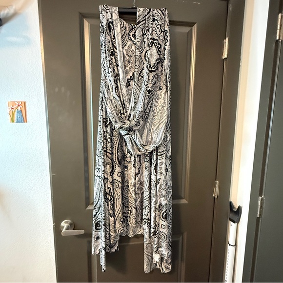 INC International Concepts Black and White Paisley High-Low Dress - Picture 8 of 12